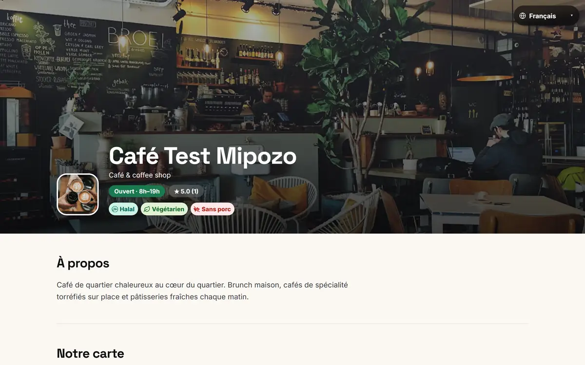 La page web gratuite d'un café sur un ordinateur : grande photo de couverture, logo, nom, horaires, note et régimes, puis la présentation du café.